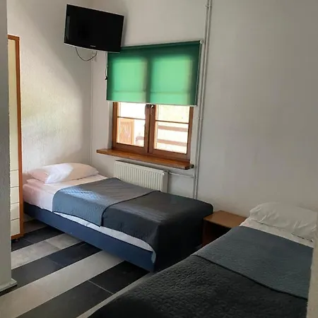 Cezar Ручане-Нида